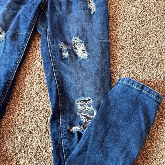 Ashley Mason distressed jeans - Picture 3 of 3